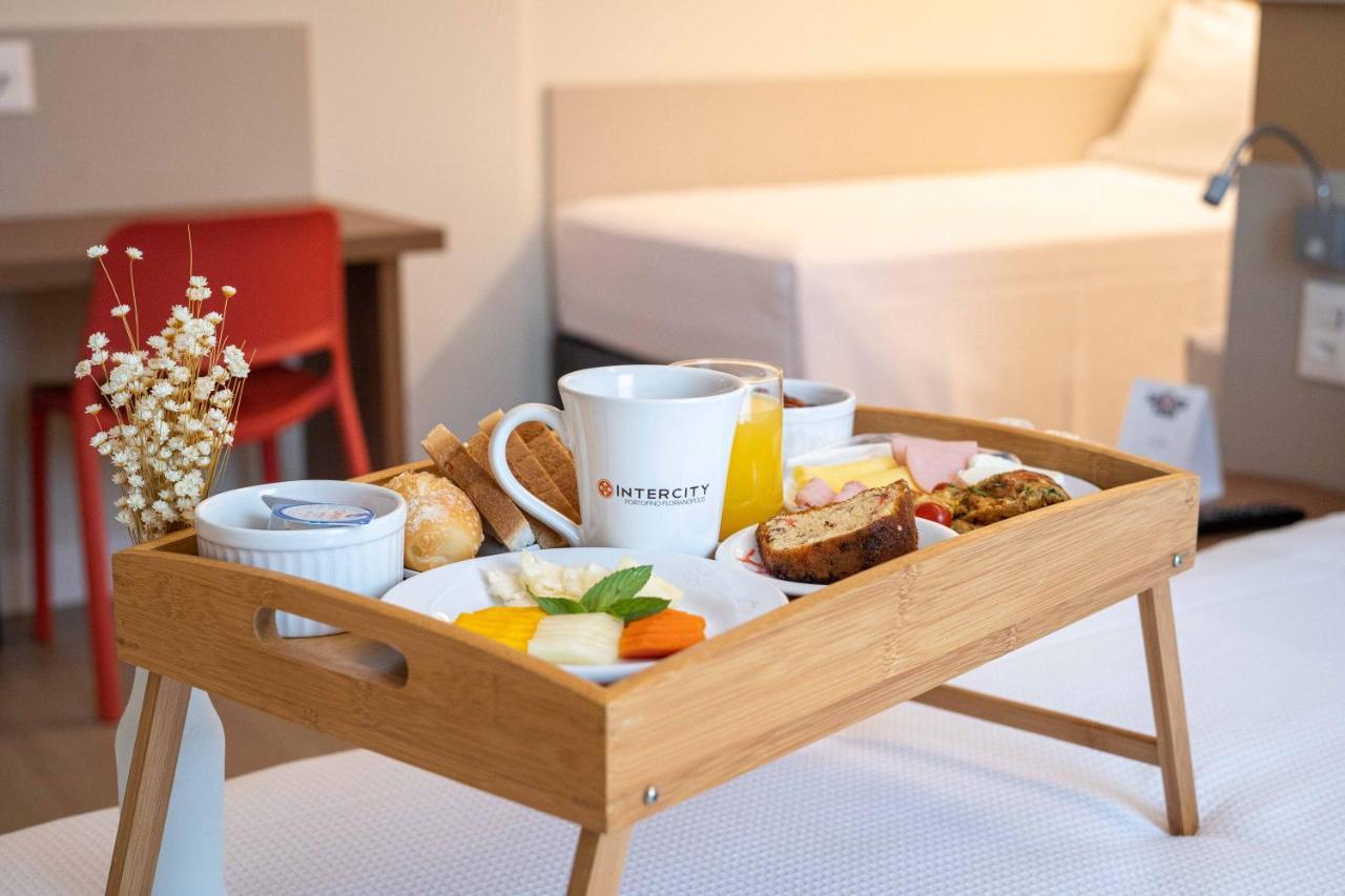 Standard Quádruplo - 1 Cama Queen e 2 Camas Solteiro,1106124021:JPEG